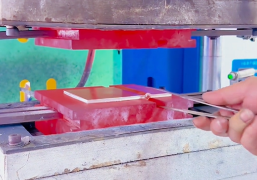 铝箔软连接2头同时焊接